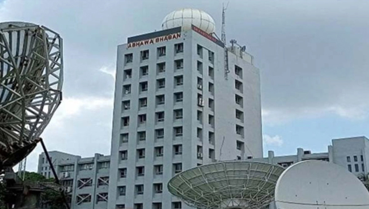 অক্টোবরেও বৃষ্টি-ভ্যাপসা গরম, শীত নামবে কবে? জানালেন বিশেষজ্ঞরা
