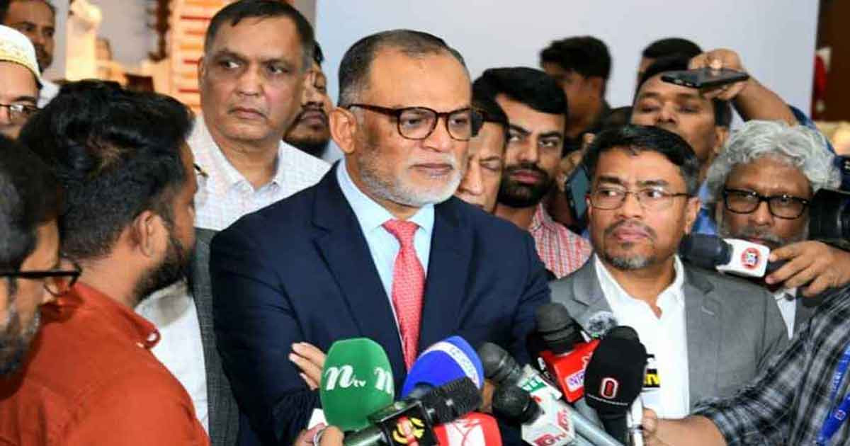 সরকার ভোজ্যতেলের দাম বাড়ায়নি: বাণিজ্য উপদেষ্টা