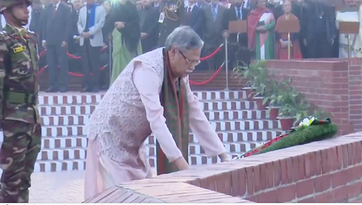 জাতীয় স্মৃতিসৌধে বীর শহীদদের প্রতি রাষ্ট্রপতির শ্রদ্ধা