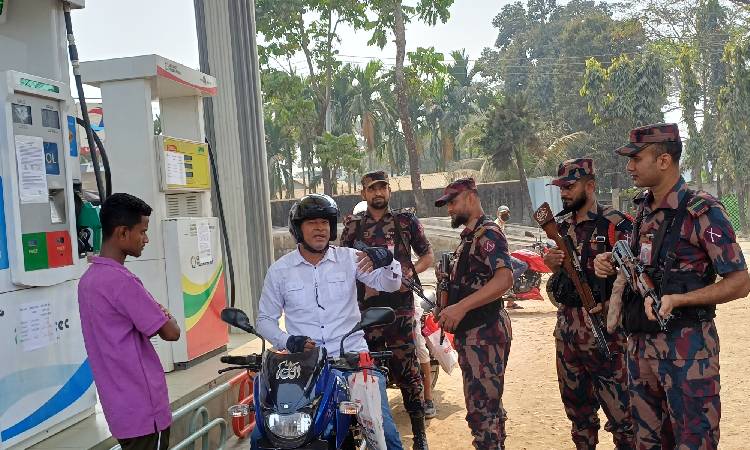 তেল পাচার রোধে সুনামগঞ্জ সীমান্তে বিজিবির নজরদারি জোরদার
