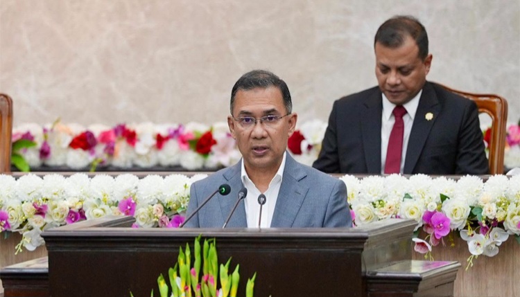 জনগণের ভালোবাসা বড় শক্তি, নিরাপত্তা কড়াকড়ি যেন দূরত্ব তৈরি না করে: প্রধানমন্ত্রী
