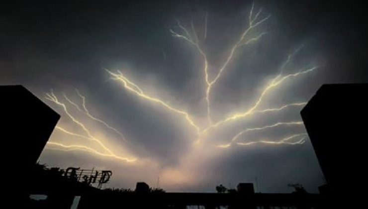 নরসিংদীতে বজ্রপাতে ৩ মাদরাসা শিক্ষার্থী নিহত