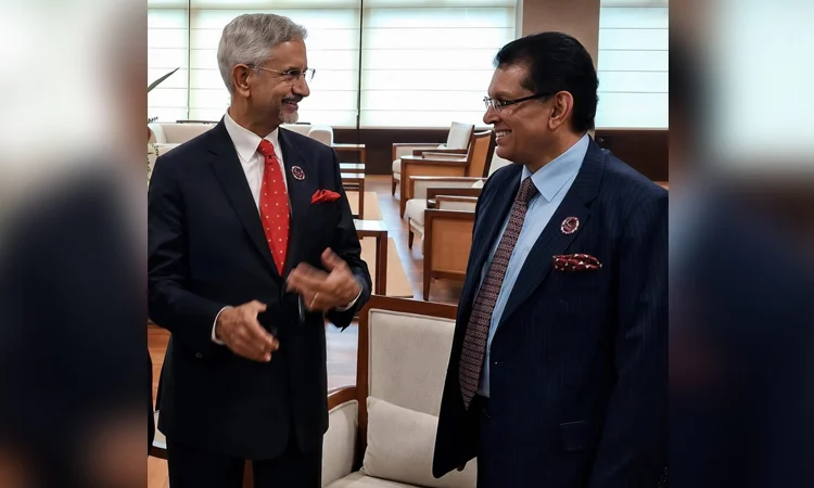 ম্যানিলায় আসিয়ান আঞ্চলিক ফোরামে খলিলুর-জয়শঙ্কর শুভেচ্ছা বিনিময়