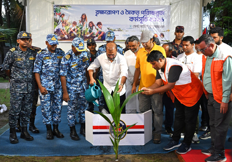 সেন্টমার্টিনে ২০ হাজার চারা রোপণ করবে কোস্ট গার্ড