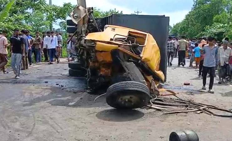 গোপালগঞ্জে বাস-ট্রাক সংঘর্ষে নারীসহ নিহত ৩