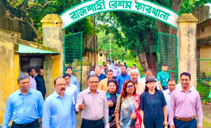 চীনের বাজারে দেশের রেশমের ব্যাপক সম্ভাবনা রয়েছে: বস্ত্র ও পাট প্রতিমন্ত্রী