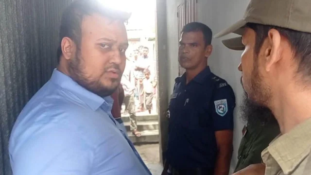 দুর্নীতি নিয়ে প্রশ্নের পর সাংবাদিকের বাড়িতে এসিল্যান্ডের ‘মাদকবিরোধী অভিযান’