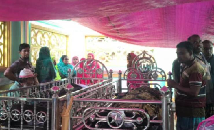 বাবার মৃত্যুর খবর পেয়ে যাওয়ার পথে সড়ক দুর্ঘটনায় ছেলের মৃত্যু