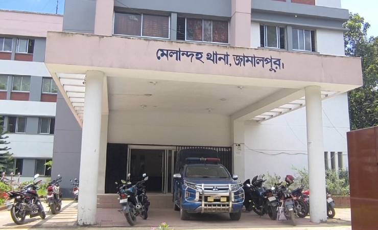 জামালপুরে আসামি গ্রেপ্তারের সময় স্বজনদের হামলায় ৪ পুলিশ আহত
