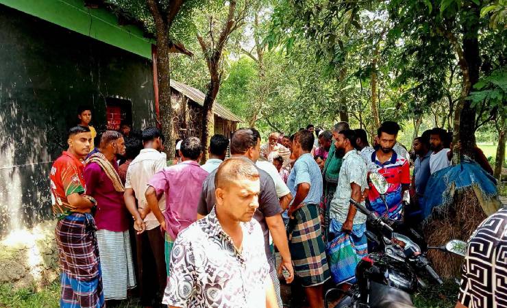 শ্রীপুরে গৃহবধূর ঝুলন্ত মরদেহ উদ্ধার