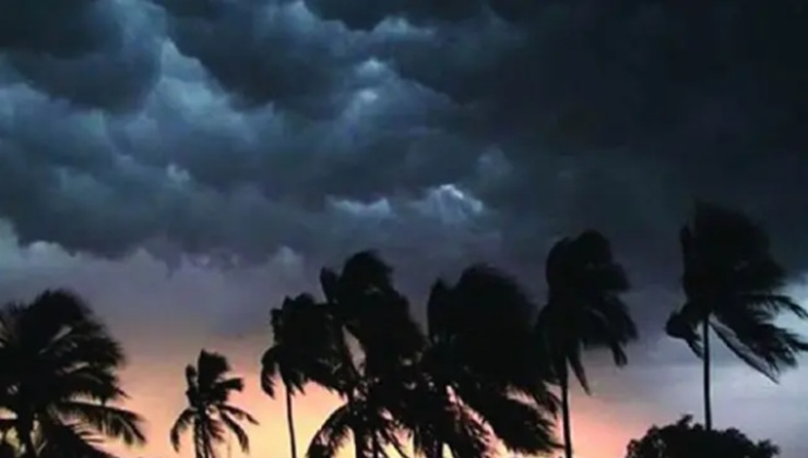 দেশের ১৩ অঞ্চলের ওপর দিয়ে বজ্রসহ ঝড়ের আভাস