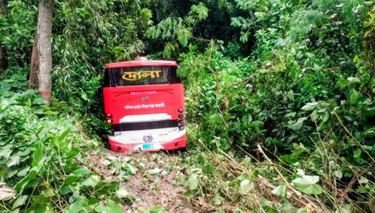 গোপালগঞ্জে বাস-প্রাইভেটকার সংঘর্ষে নিহত ২