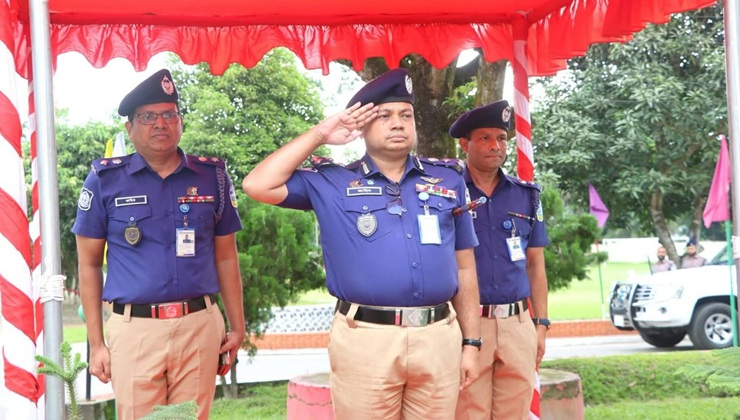 শেরপুরে থানা আকস্মিক পরিদর্শনে রেঞ্জ ডিআইজি, জোর দিলেন জনবান্ধব সেবায়