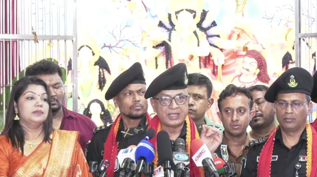 দুর্গাপূজা ঘিরে কোনো হুমকি নেই, নিরাপত্তায় সর্বোচ্চ প্রস্তুতি: এসআরবি ডিজি