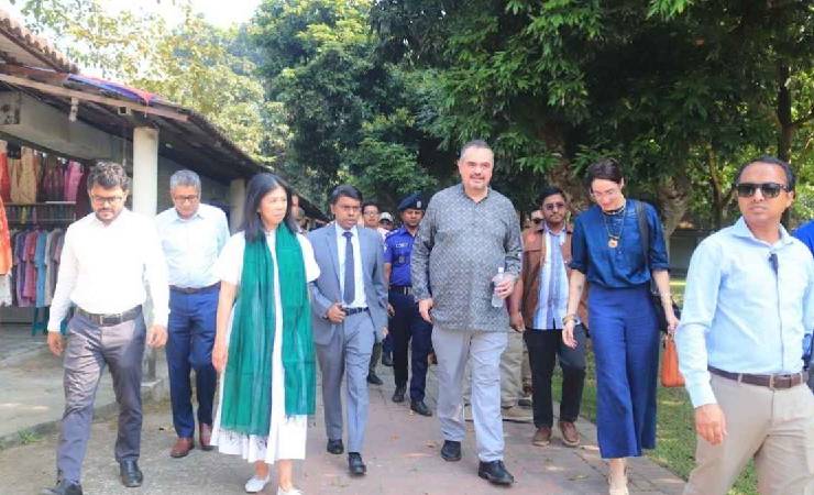 সোনারগাঁওয়ের ঐতিহাসিক পানাম নগরী ও জাদুঘর পরিদর্শনে মার্কিন রাষ্ট্রদূত