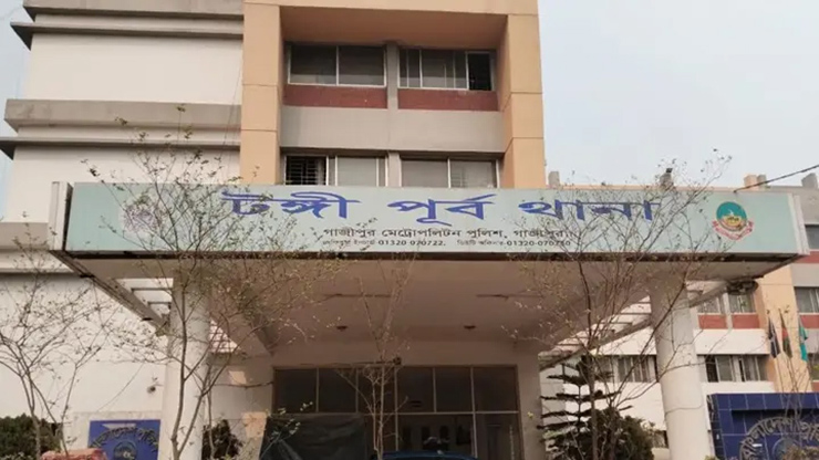 গাজীপুরের টঙ্গীতে গাড়ির ধাক্কায় বাবা ও ছেলে নিহত
