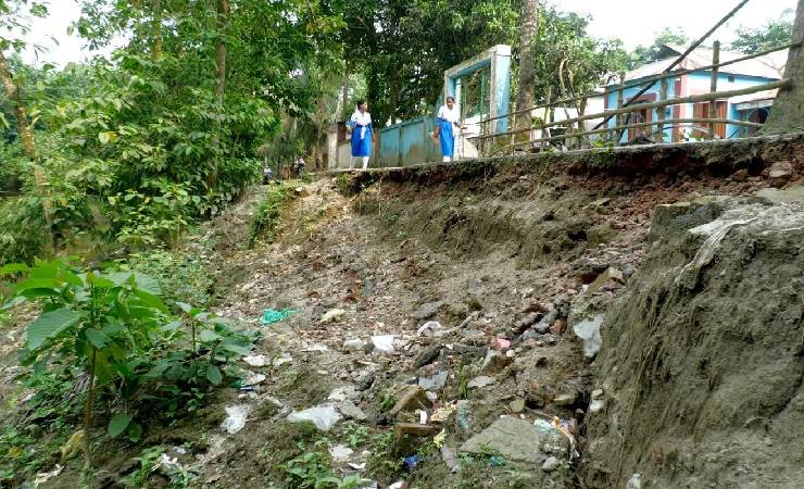 ছয় মাসেই ভাঙল পুনঃখনন খাল, ফেরত ৬৪ লাখ টাকা